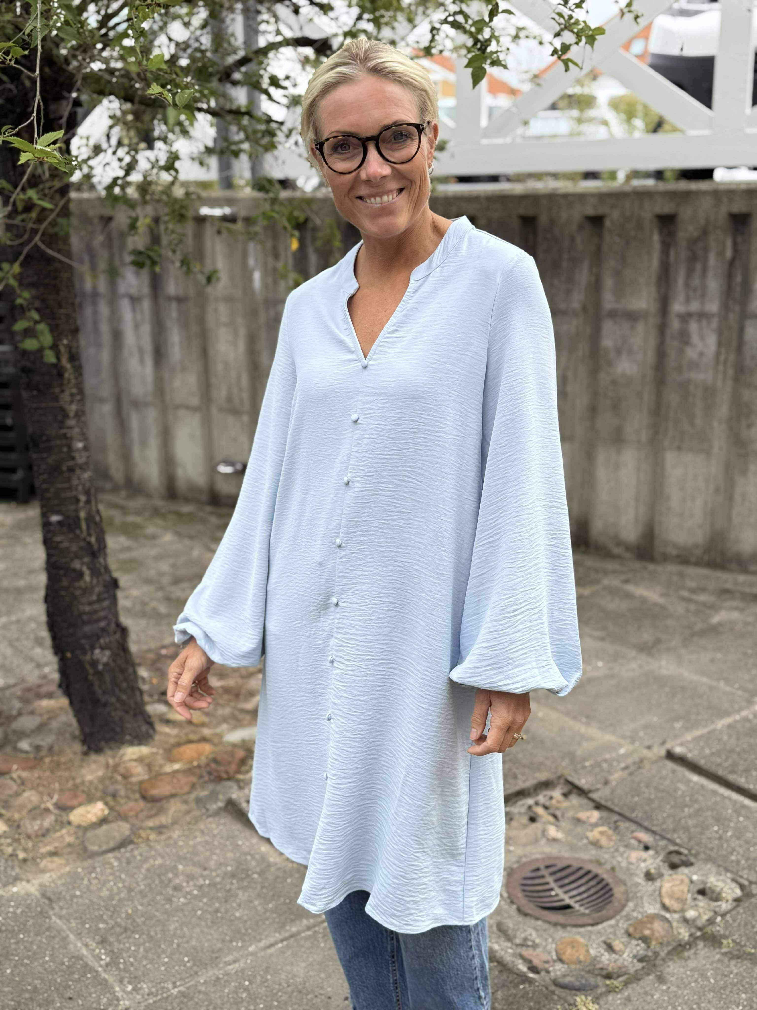 VMALVA Midi Dress - Skyway